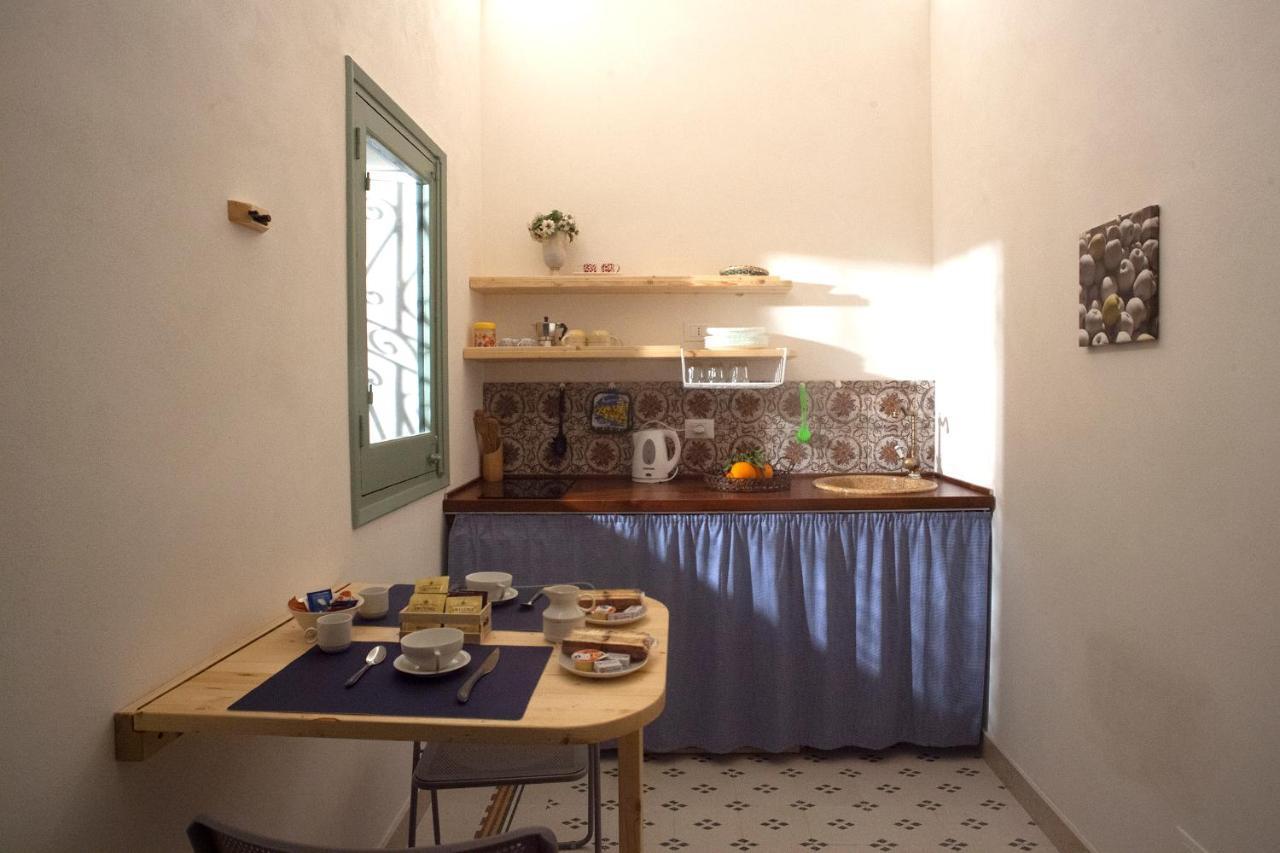 Case Vacanze "Residenze Trapanesi" Trapani Exteriör bild